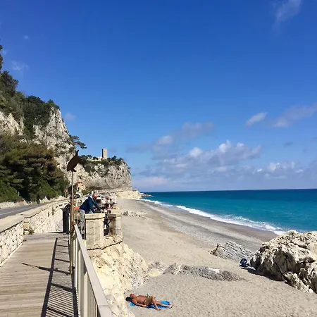 דירה Hostdomus - Casa Arianna פינאלה ליגורה