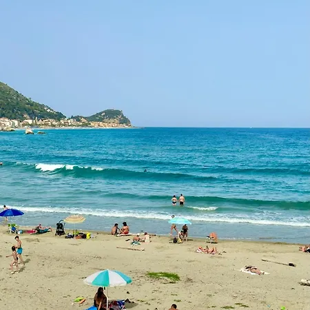 דירה Hostdomus - Casa Arianna פינאלה ליגורה