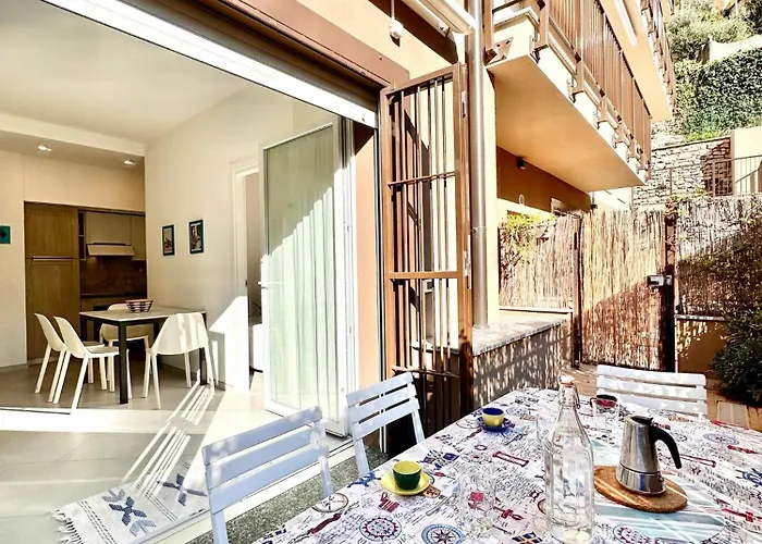 Hostdomus - Casa Arianna * Finale Ligure