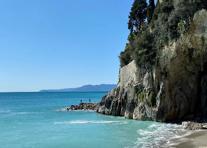 Hostdomus - Casa Arianna * Finale Ligure