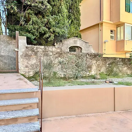 Hostdomus - Casa Arianna * 菲纳莱利古雷