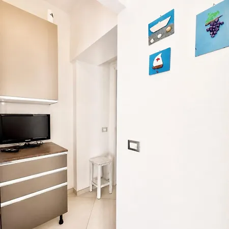 Hostdomus - Casa Arianna Finale Ligure